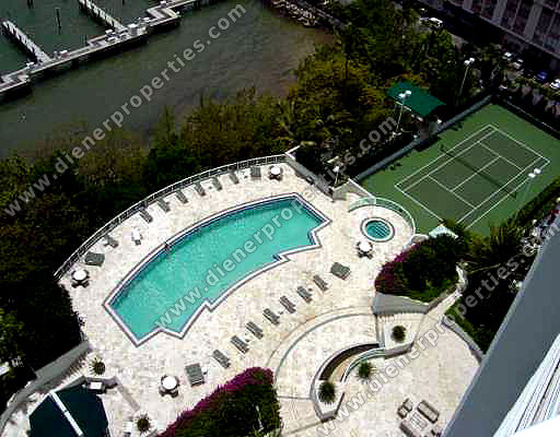 Santa Maria Brickell Pool